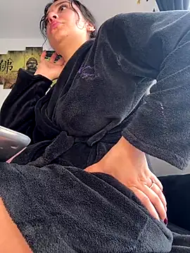 dayra angels online show from January 6, 6:11 pm