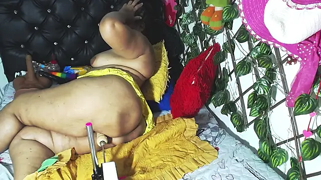 mature beautiful online show from February 28, 8:39 pm