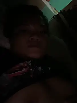 Snapshot of Moxie_Molly chatting on March 3, 12:11 pm Moxie Molly online show from March 3, 12:11 pm