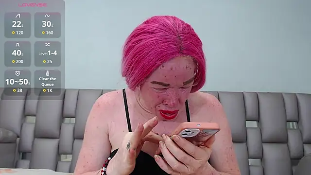 Kittywhiteass online show from November 7, 1:16 am