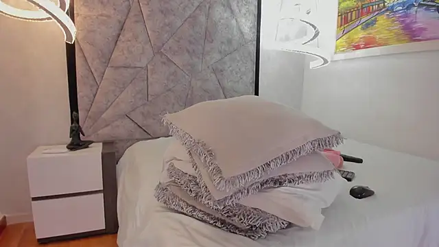 Snapshot of AmandaNordby_ chatting on January 31, 8:43 pm AmandaNordby online show from January 31, 8:43 pm