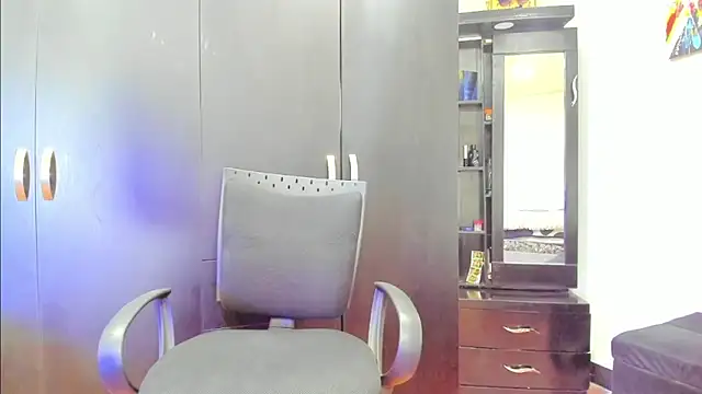 Candy And Andy  online show from March 19, 4:55 pm