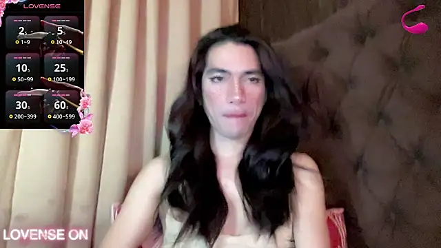Snapshot of QUEEN_LILITH chatting on June 18, 6:35 am QUEEN LILITH online show from June 18, 6:35 am