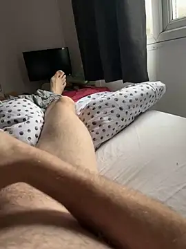 Snapshot of locallad88 chatting on December 8, 8:20 am locallad88 online show from December 8, 8:20 am