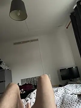 Snapshot of locallad88 chatting on December 20, 3:10 pm locallad88 online show from December 20, 3:10 pm