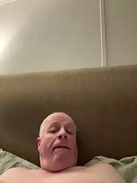 Snapshot of locallad88 chatting on January 2, 5:07 pm locallad88 online show from January 2, 5:07 pm