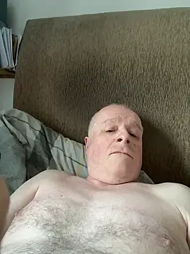 Snapshot of locallad88 chatting on January 11, 9:26 am locallad88 online show from January 11, 9:26 am