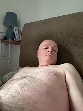 Snapshot of locallad88 chatting on January 17, 9:39 am locallad88 online show from January 17, 9:39 am