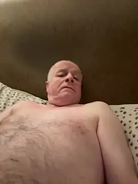 Snapshot of locallad88 chatting on January 25, 12:06 am locallad88 online show from January 25, 12:06 am