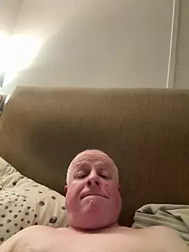 Snapshot of locallad88 chatting on February 10, 5:19 pm locallad88 online show from February 10, 5:19 pm