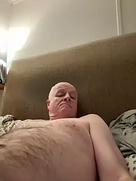 Snapshot of locallad88 chatting on February 24, 7:52 pm locallad88 online show from February 24, 7:52 pm