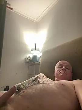 Snapshot of locallad88 chatting on October 17, 10:45 pm locallad88 online show from October 17, 10:45 pm