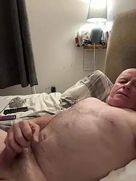 Snapshot of locallad88 chatting on November 3, 10:21 pm locallad88 online show from November 3, 10:21 pm