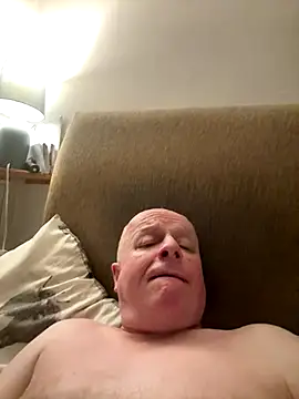 Snapshot of locallad88 chatting on November 15, 10:37 pm locallad88 online show from November 15, 10:37 pm