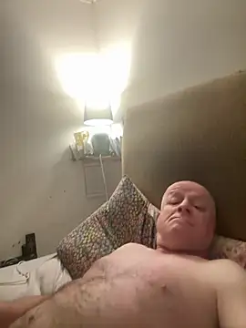 Snapshot of locallad88 chatting on January 14, 7:58 am locallad88 online show from January 14, 7:58 am