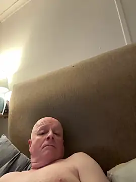 locallad88 online show from February 2, 8:18 pm