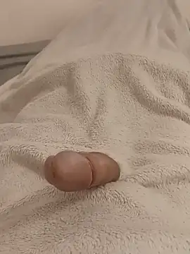 Snapshot of Koudy1 chatting on December 4, 4:27 pm Koudy1 online show from December 4, 4:27 pm