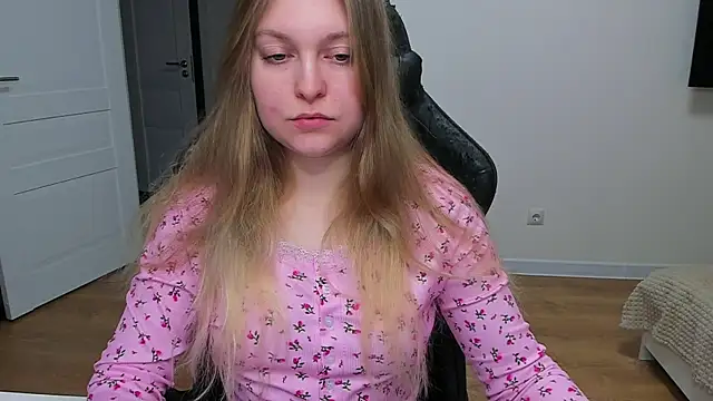 stacy miracle online show from March 28, 7:13 pm