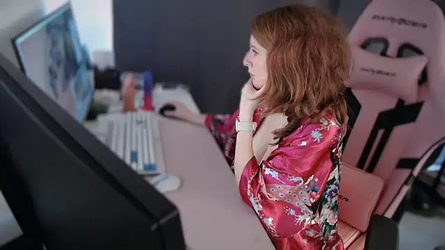 Snapshot of Exotic-Desire chatting on January 22, 11:12 am Exotic-Desire online show from January 22, 11:12 am