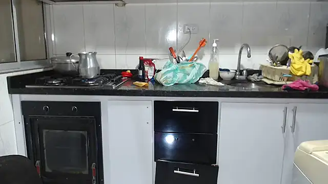 kateleyagrey online show from March 3, 11:43 pm