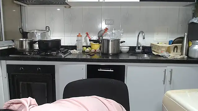 kateleyagrey online show from March 7, 9:12 pm