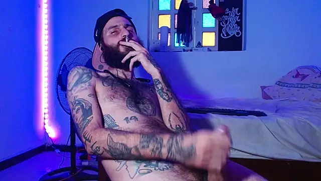 Tatted21xxx online show from October 23, 9:13 pm