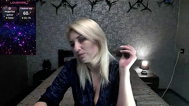 Snapshot of annagreeneyess chatting on October 17, 12:08 pm annagreeneyess online show from October 17, 12:08 pm