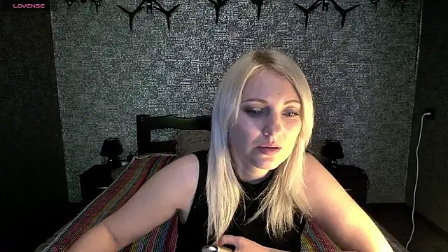 Snapshot of annagreeneyess chatting on April 15, 12:34 pm annagreeneyess online show from April 15, 12:34 pm
