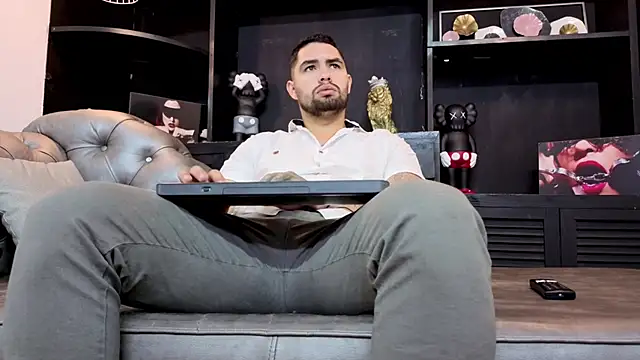 matteosantos online show from November 11, 11:54 am