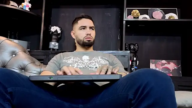 matteosantos online show from February 26, 11:31 am