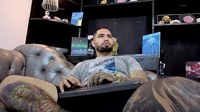 matteosantos online show from March 31, 11:43 am