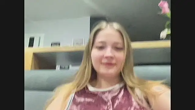 CharmingSarah online show from March 12, 4:24 pm