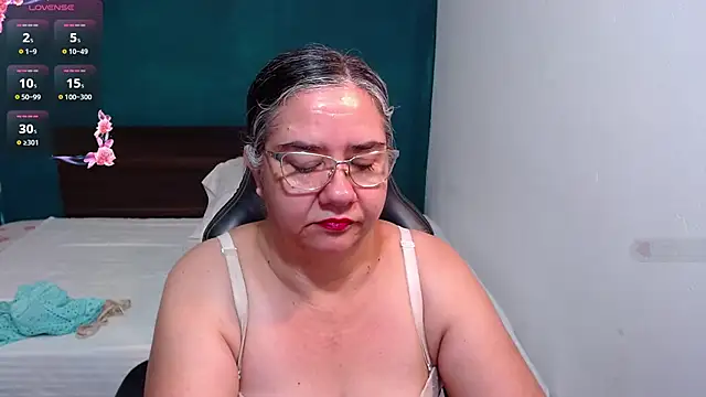 scaelettdubois online show from October 7, 12:19 am