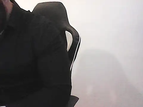 Snapshot of Kalel17073 chatting on July 30, 4:17 pm Kalel17073 online show from July 30, 4:17 pm