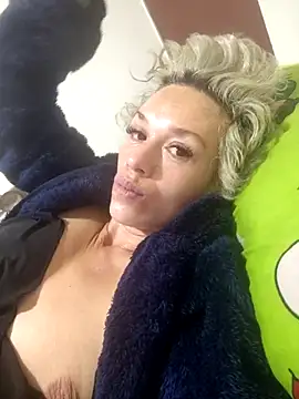 Snapshot of sexymarilyncolombia chatting on February 20, 11:09 am sexymarilyncolombia online show from February 20, 11:09 am