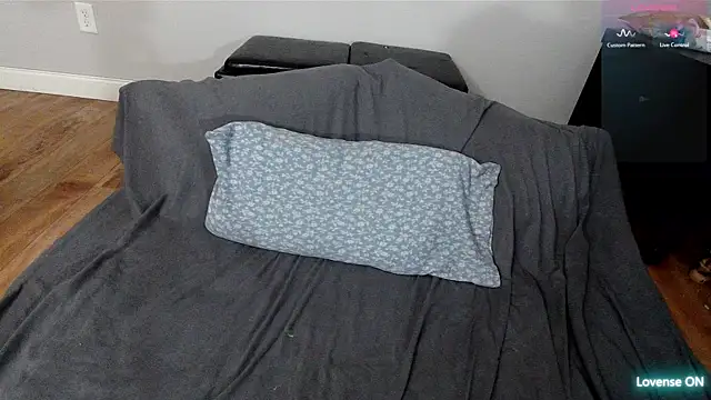 EmoDream1998 online show from May 26, 3:57 am