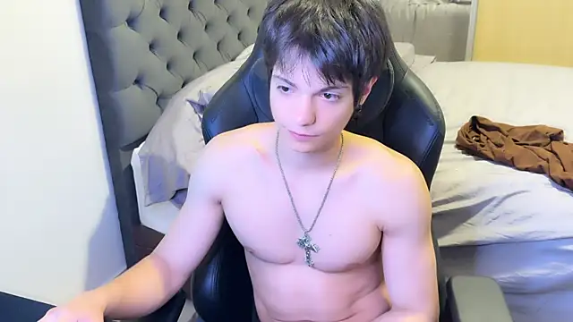 Snapshot of SasukeUhchiaa chatting on March 2, 11:31 pm SasukeUhchiaa online show from March 2, 11:31 pm