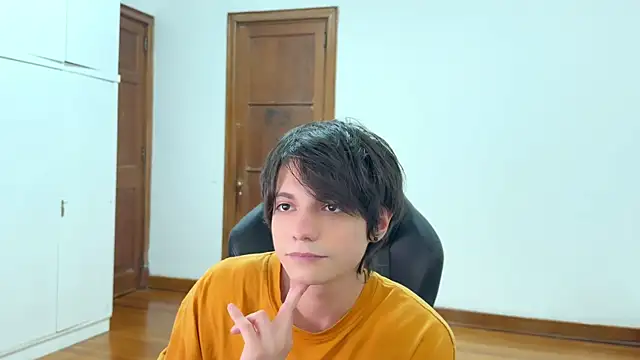 Snapshot of SasukeUhchiaa chatting on September 11, 8:25 am SasukeUhchiaa online show from September 11, 8:25 am