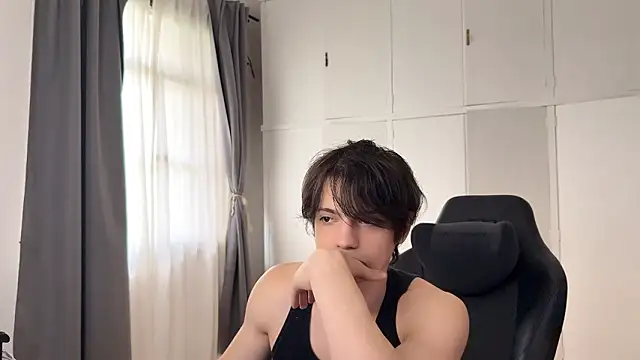 Snapshot of SasukeUhchiaa chatting on March 20, 6:13 pm SasukeUhchiaa online show from March 20, 6:13 pm