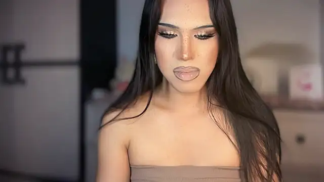 Snapshot of Ts_glamxxxx chatting on February 3, 7:02 am Ts glamxxxx online show from February 3, 7:02 am