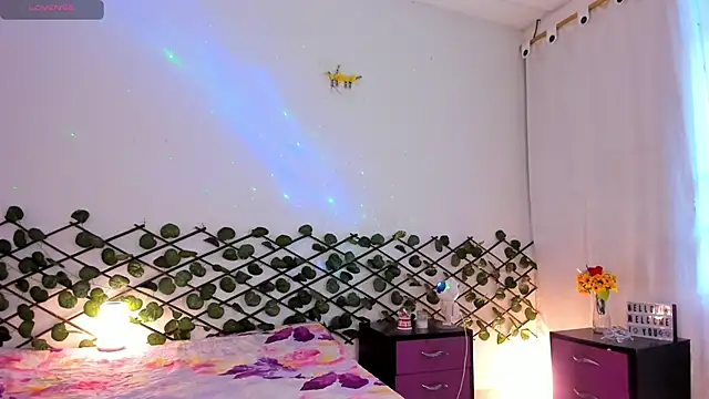 cailynhot online show from May 24, 10:48 pm