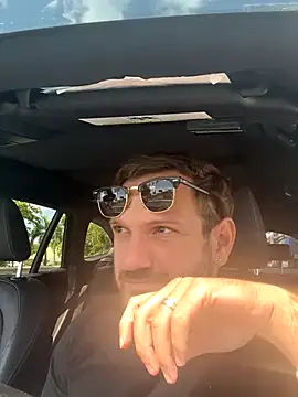 Snapshot of JonJ0 chatting on September 30, 3:06 pm JonJ0 online show from September 30, 3:06 pm