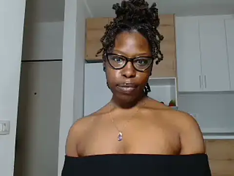 MadamIndigo online show from January 9, 1:36 pm