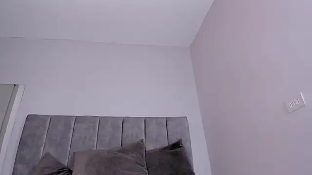 Snapshot of taylor_suxx chatting on March 22, 10:57 pm taylor suxx online show from March 22, 10:57 pm