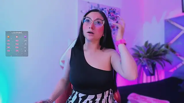 lucy neil online show from November 12, 2:34 am