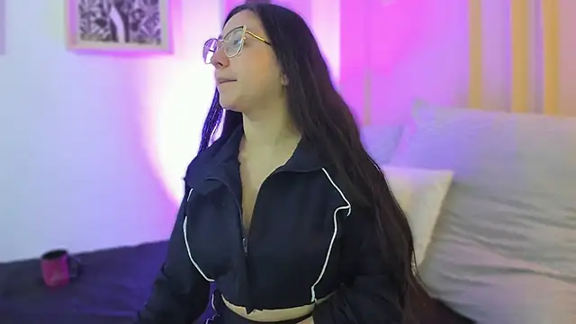 lucy neil online show from February 22, 2:34 am