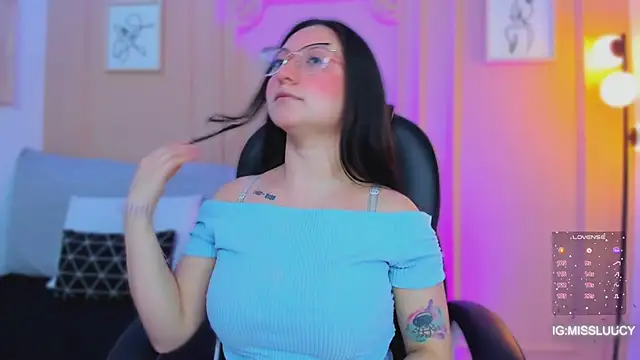 lucy neil online show from March 17, 2:38 am