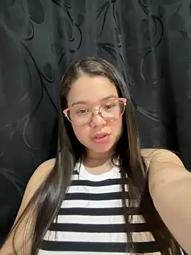 Lucyklein2022 online show from December 31, 5:33 am