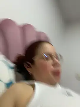 Lucyklein2022 online show from March 22, 5:00 am