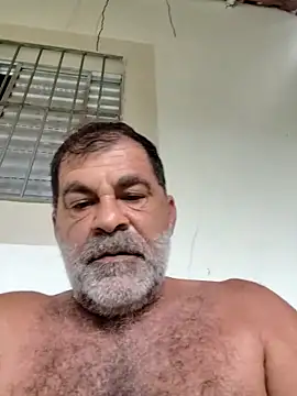 Peludo173317 online show from April 1, 6:38 pm